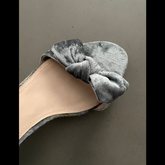 H&M crushed velvet ankle strap heels 39 runs small - Picture 10 of 15